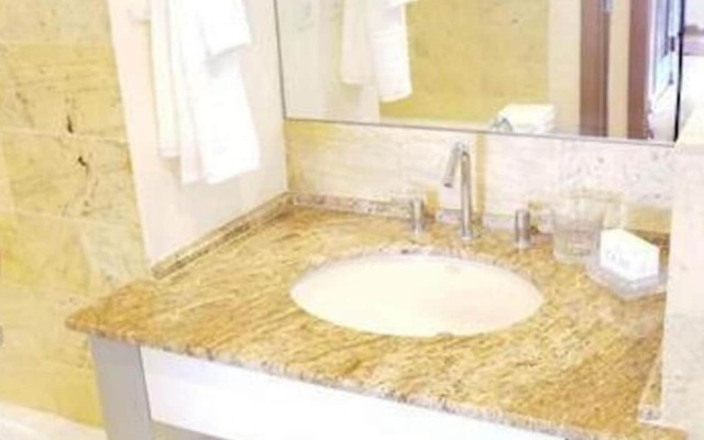 Beautiful Miami Brickell 2br2ba in Famed Conrad 4 Guests