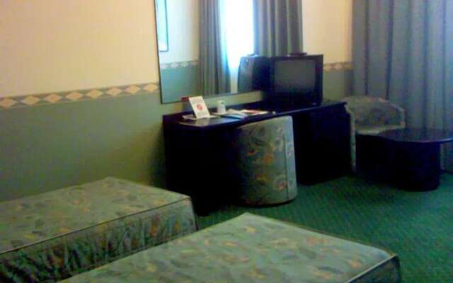 Pacific Hotel Airport