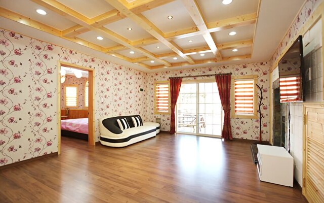 Muju Maple Vill Heu Pension