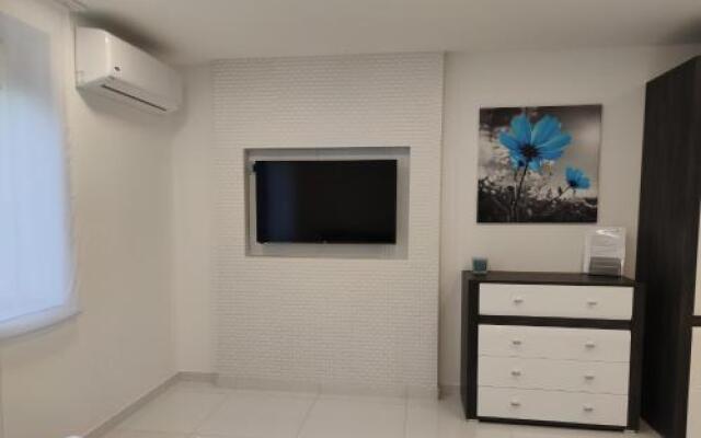 Aqua Solar Apartmanház