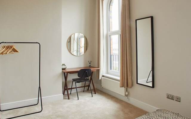 Host Stay Artsbank Apartment