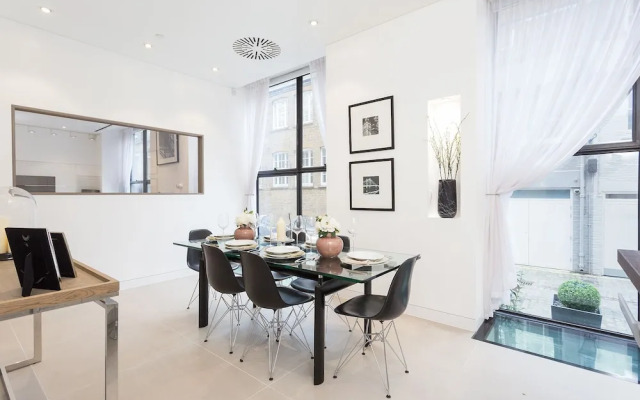 Urban Chic - Chiltern and Baker
