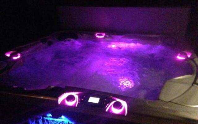 Whirlpool Suite Marrakesch-Lounge