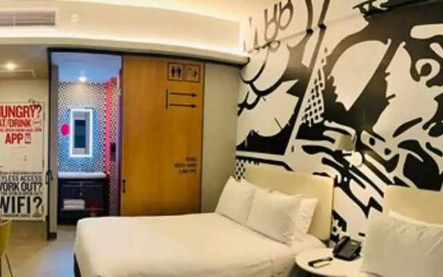 Radisson RED Miraflores