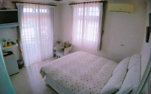 Riverside B&B