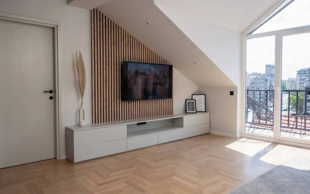 Residence Republic Square- Luxury at Top Location