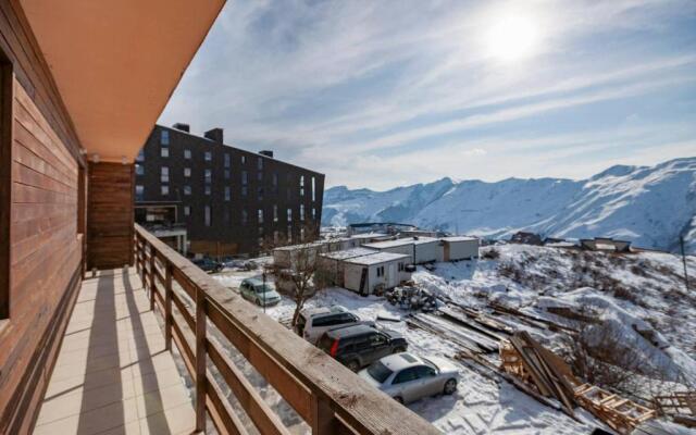 Bright And Cozy 2Br Apt. W Balcony In Gudauri