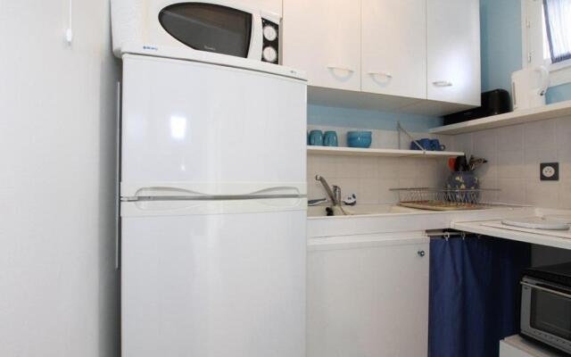 Appartement Balaruc-les-Bains, 1 pièce, 2 personnes - FR-1-553-58