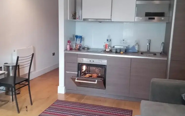 Grove Park Cozy Apartment in London