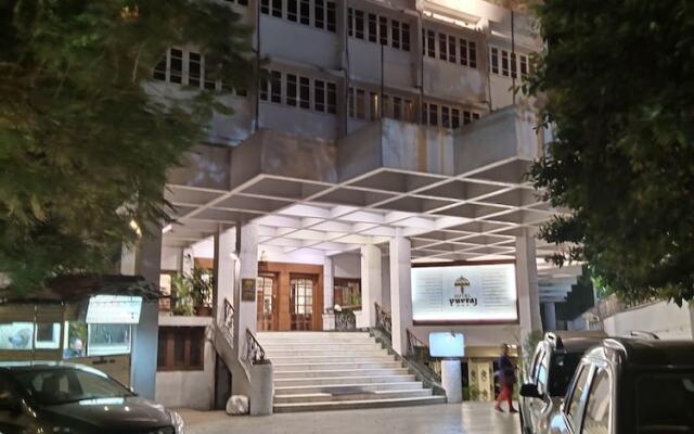 Hotel Yuvraj