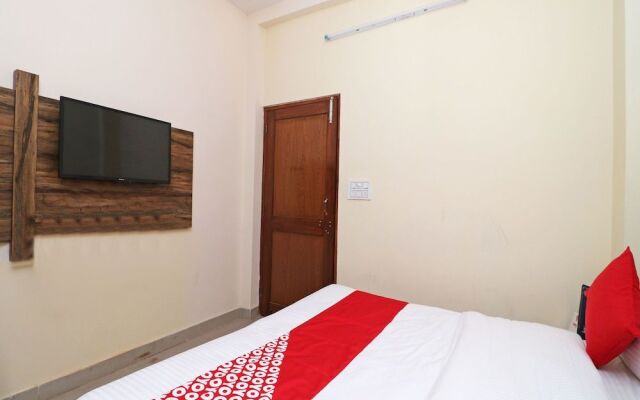 OYO 14251 Green View Doon