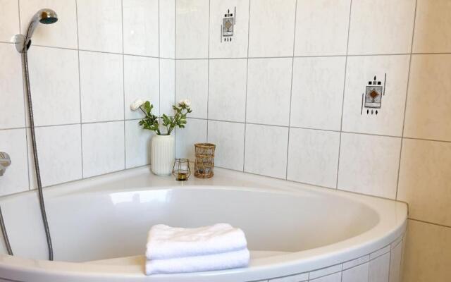 Ferienhaushälfte Eversand 2 für bis zu 6 Personen