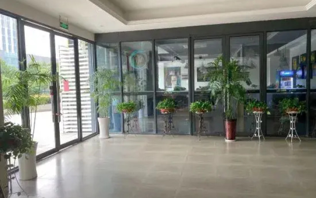 Rujia Ease Hotel(Nanjing Wutang Plaza Metro Station)