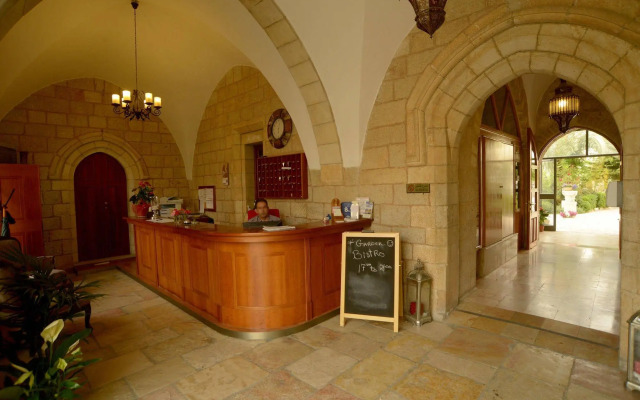 St. George’s Cathedral Pilgrim Guesthouse – Jerusalem