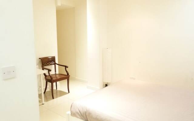 SS Property Hub - Apartment close to Hyde Park