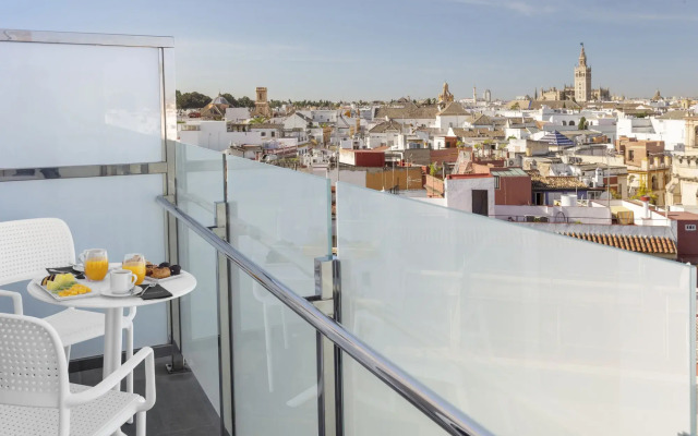 Catalonia Giralda Hotel