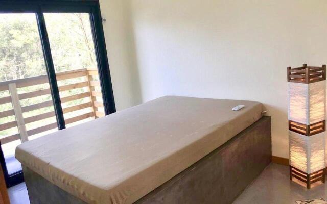 Casa Privativa com Piscina na Ferrugem