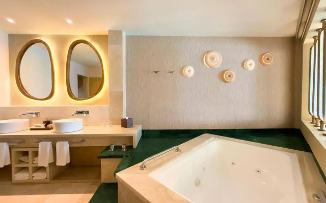 Royal Select at Grand Park Royal Cancun-All Inclusive-Adults Only