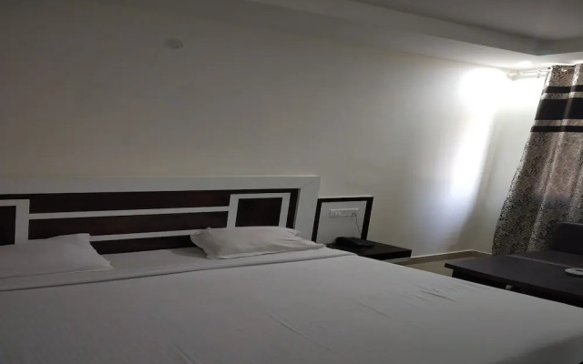 Oyo 24940 Mahadev Inn