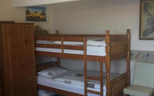 Hornby Villa 4*B&B Couples & Families Only