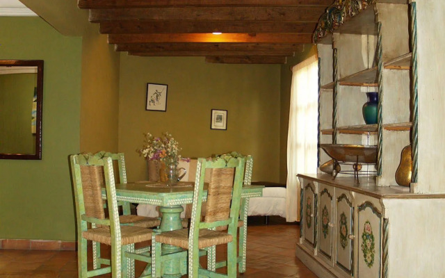 Hotel Ana Catalina & Suites