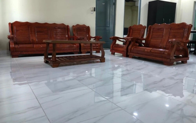 OYO 90342 Sena Home Homestay #828