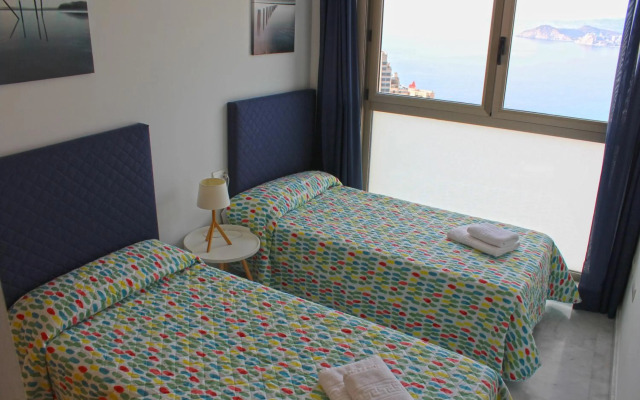 Two bedroom apartment with sea views - Floor 33