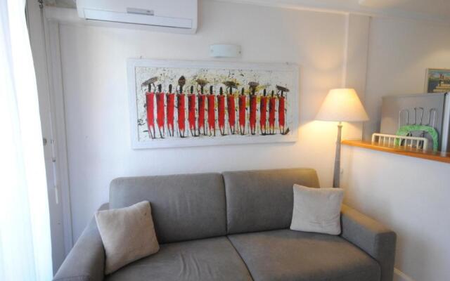 Le Palais Rouaze / Beg4012 / 2p