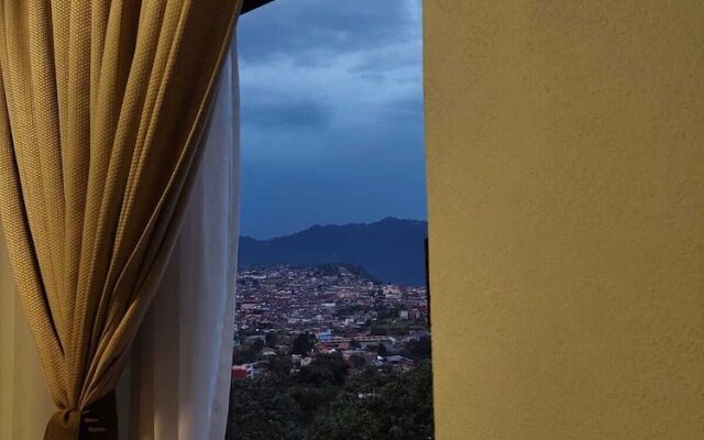 Hotel Sierra Norte Inn