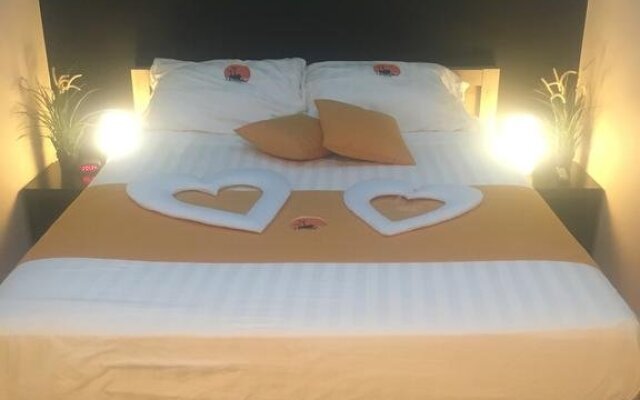 Casa Caliente (Sauna-Wellness-Massage-Vakantielogies-VespaRenting)