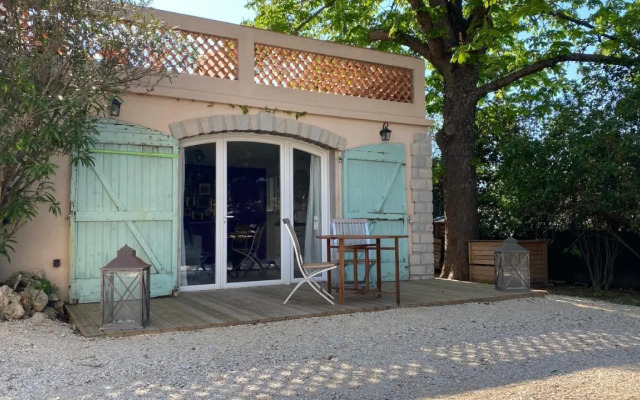Studio charmant et spacieux au calme