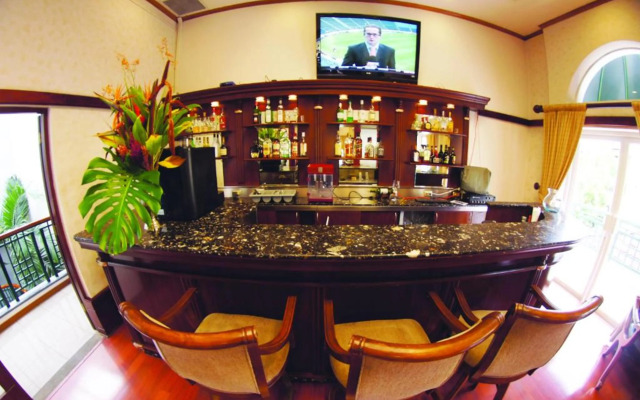 Apartotel & Suites Villas del Rio
