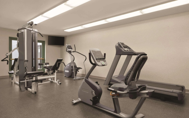 Country Inn & Suites by Radisson, Seattle-Bothell, WA