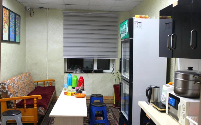 City Hostel & Tours