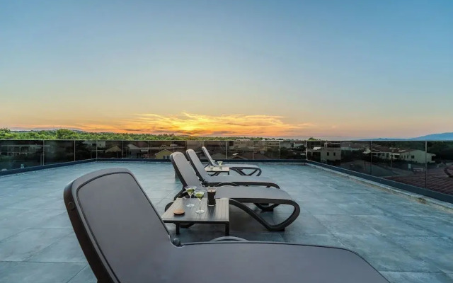 Penthouse Adela