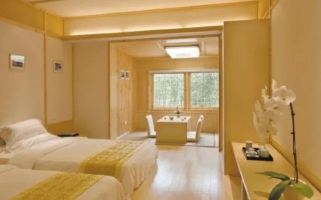 Yayuan Garden Holiday Hotel