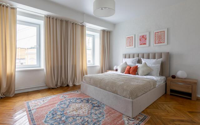 Апартаменты на набережной канале Грибоедова 14