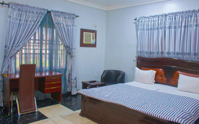 Emrosy Hotels