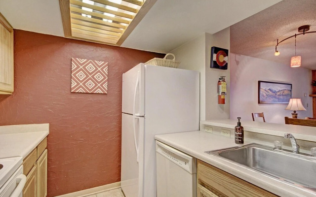 Beautiful Condo, Ski Out Your Back Door - FP202 by RedAwning