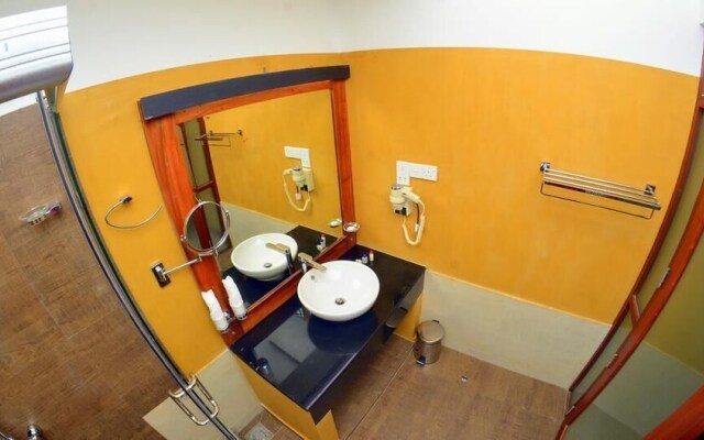 Beach Corridor Hotel & Spa with Free Airport Shuttle