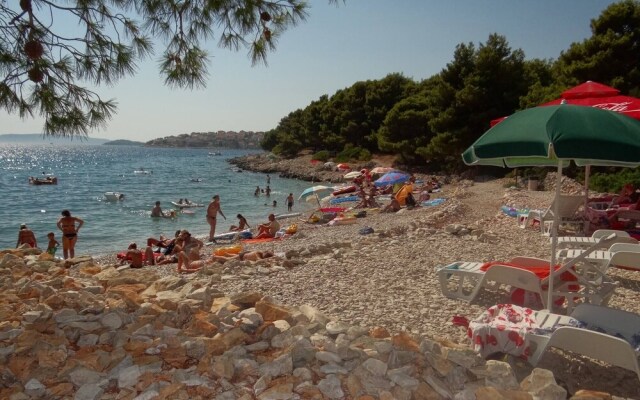 Heated Infinity Pool, Family Apartment With Panoramic sea View 3