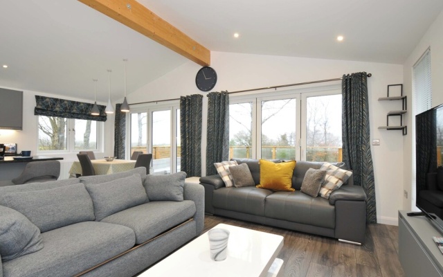 20 Meadow Retreat