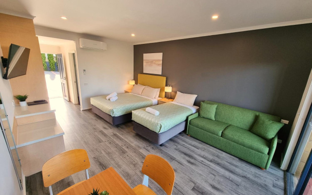 Seaview Motel and Apartments – Guest Rooms – Apollo Bay