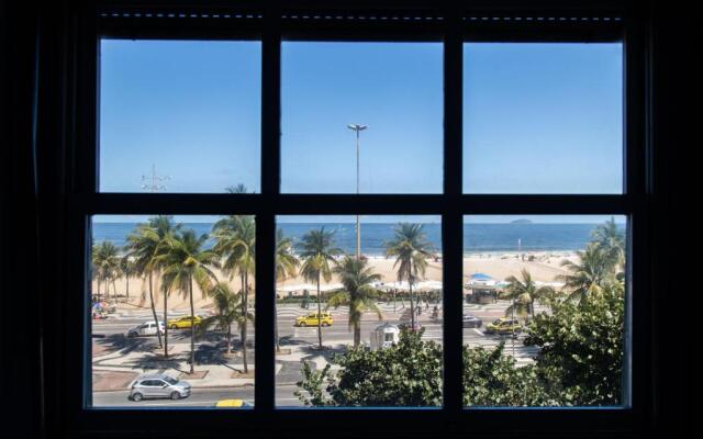 Apartamento grande com vista frente mar Copacabana