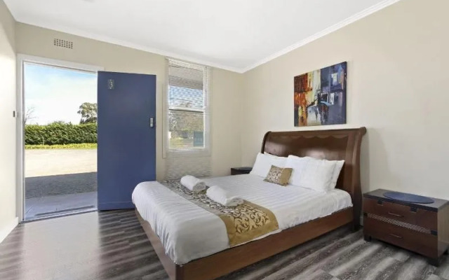 Nowa Nowa Hotel Motel