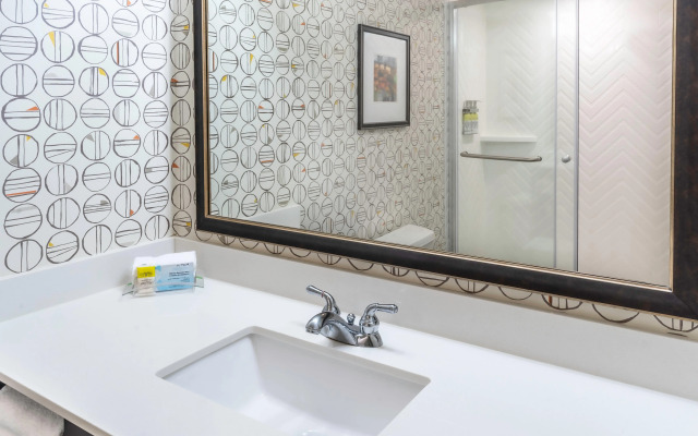 Holiday Inn Hotel & Suites-Milwaukee Airport by IHG