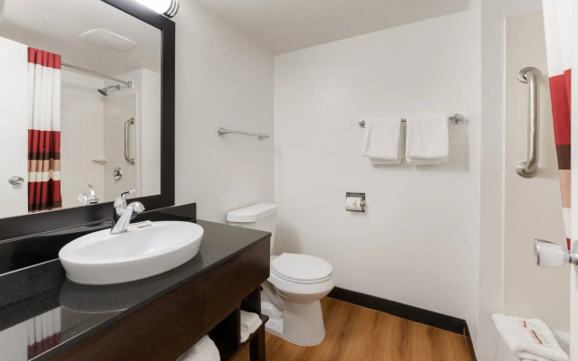 Red Roof Inn PLUS+ Columbus - Worthington