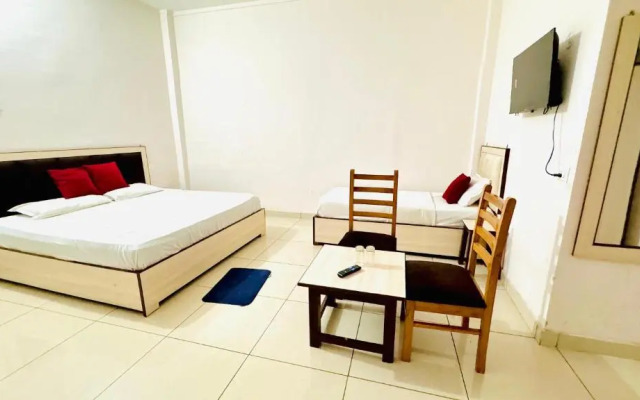 OYO 28196 Hotel Corbett Radiance