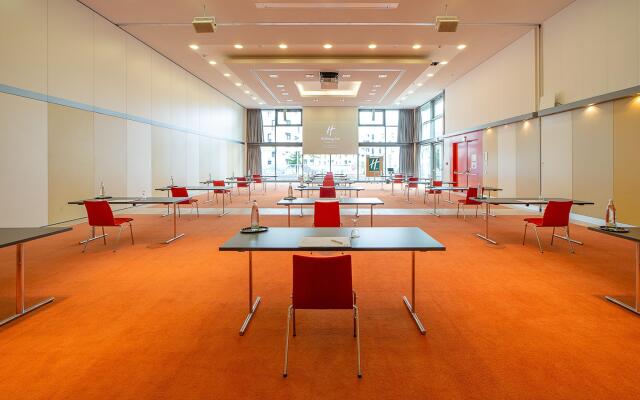 Holiday Inn Berlin Airport - Conference Centre by IHG