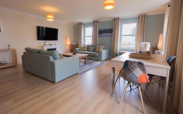 Marina View Apartment